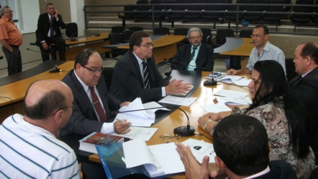 Reunião com SMTT, Associação do Moto-Taxistas e Vereadores para discutir o projeto que regulamenta a profissão dos Moto-Taxi