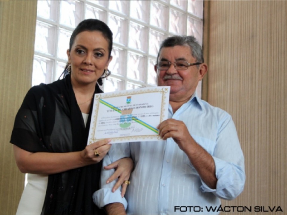 Ana Alves e Ariosvaldo José recebem Título de Cidadã Itabaianense
