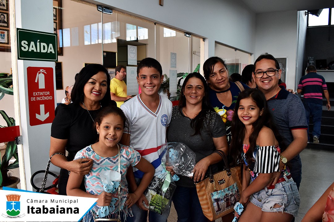 Homenagens ao dia da criança e de Nossa Senhora Aparecida